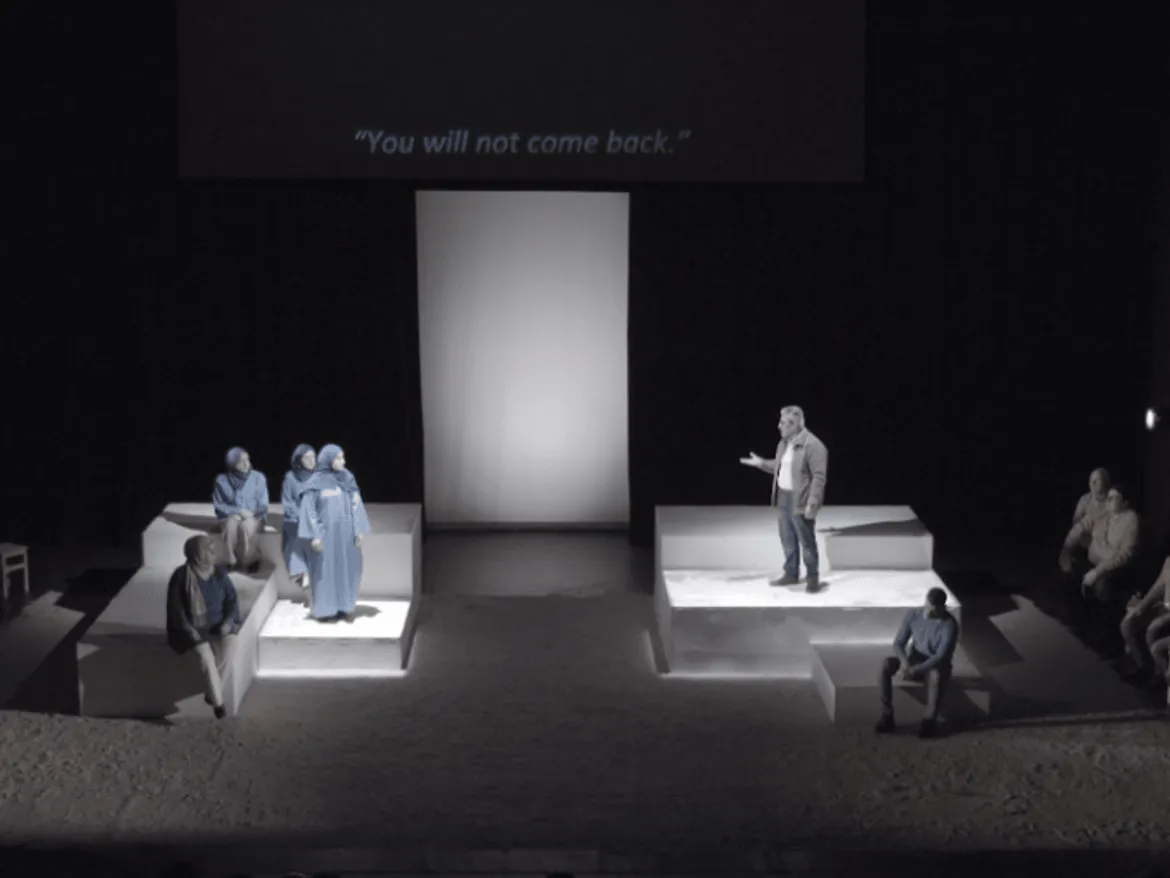 مشروع دراما بستيرلنغ عم يروي قصص لاجئين من سوريا وأوكرانيا