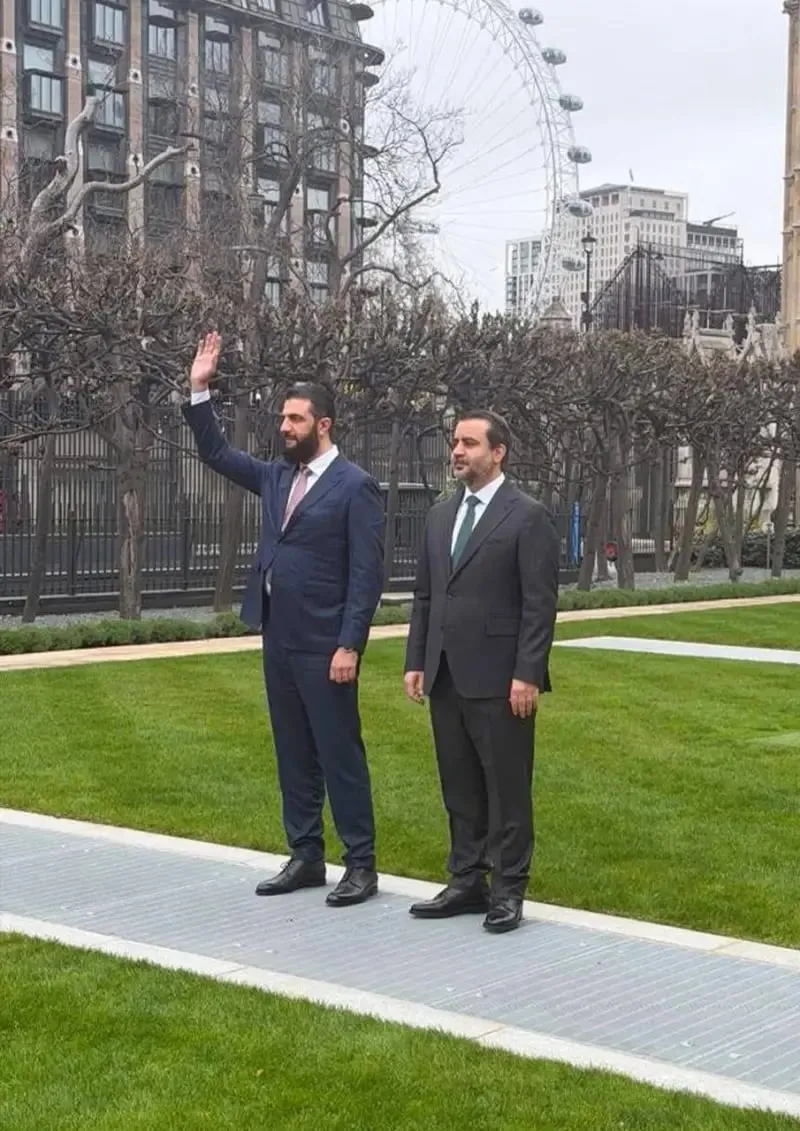 الشرع بيلتقي الملك تشارلز وستارمر بلندن بأول زيارة رسمية