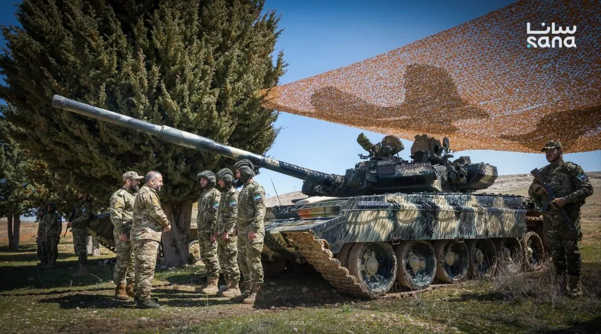 وزير الدفاع السوري بلف جولة تفقدية على لواء مدرع ليتأكد من جاهزيته