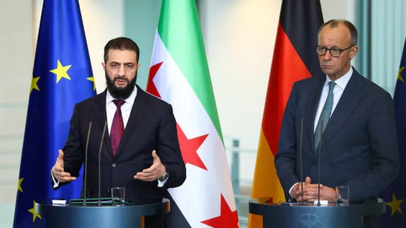 ميرز بيطلب من اللاجئين السوريين بألمانيا يرجعوا لسوريا