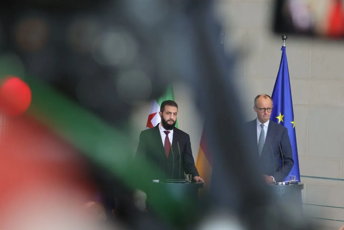 الرئيس الشرع: رجوع اللاجئين من أوروبا بيحتاج استثمار وإعمار بسوريا