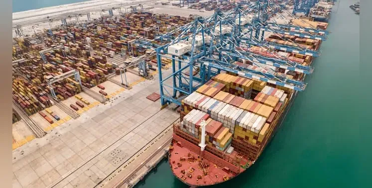 مجموعة موانئ أبوظبي بتحقق أرباح قياسية وبتتوسع بسوريا ومصر