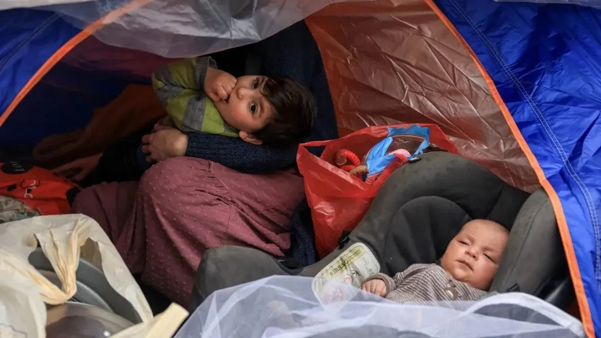 أكتر من مليون لبناني تهجّروا بسبب هجمات إسرائيل، و200 ألف فاتوا عالشام