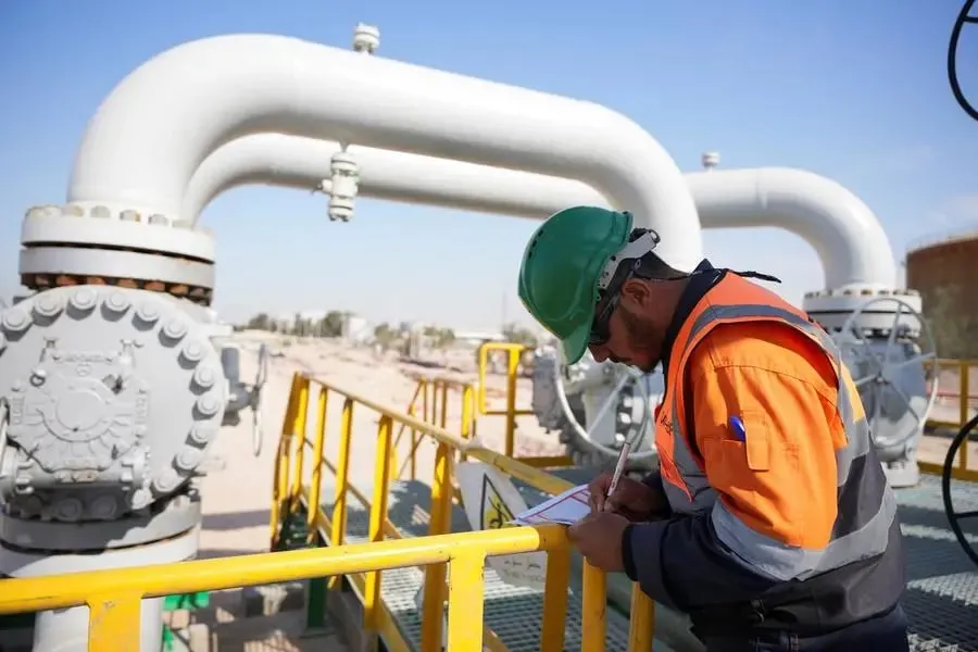 العراق بلّش يصدّر وقود لسوريا براً: أسباب وتفاصيل جديدة